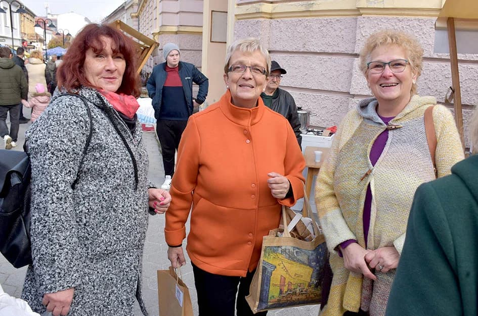 Jesenski sajam u požeškoj pješačkoj zoni okupio više od 60 izlagača