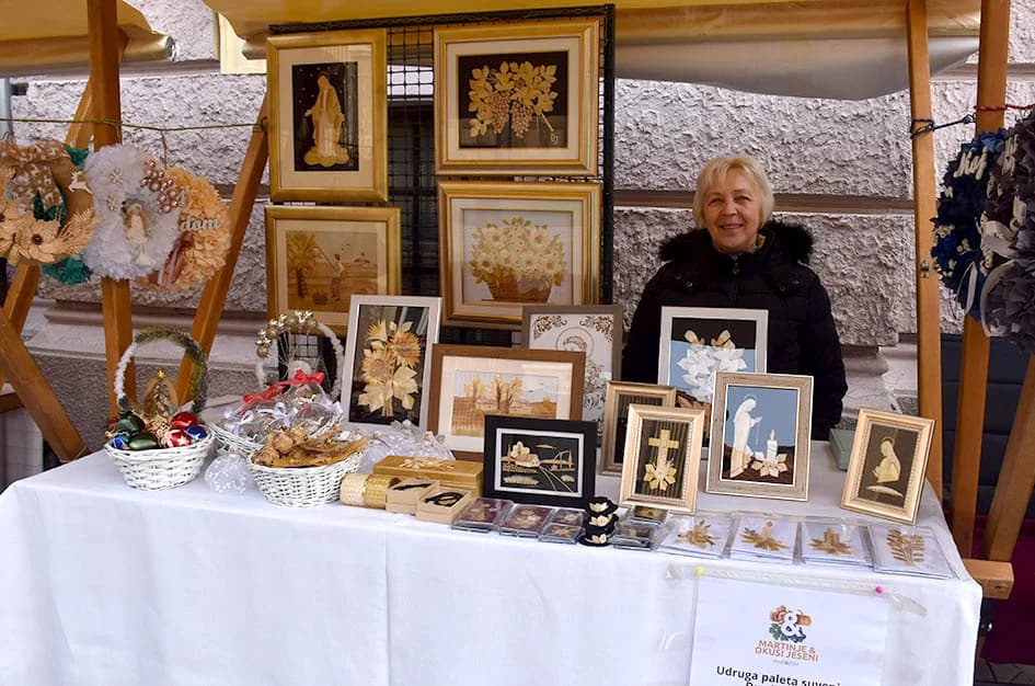 Jesenski sajam u požeškoj pješačkoj zoni okupio više od 60 izlagača