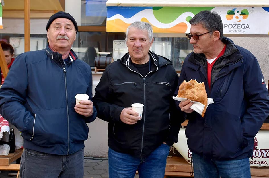 Jesenski sajam u požeškoj pješačkoj zoni okupio više od 60 izlagača