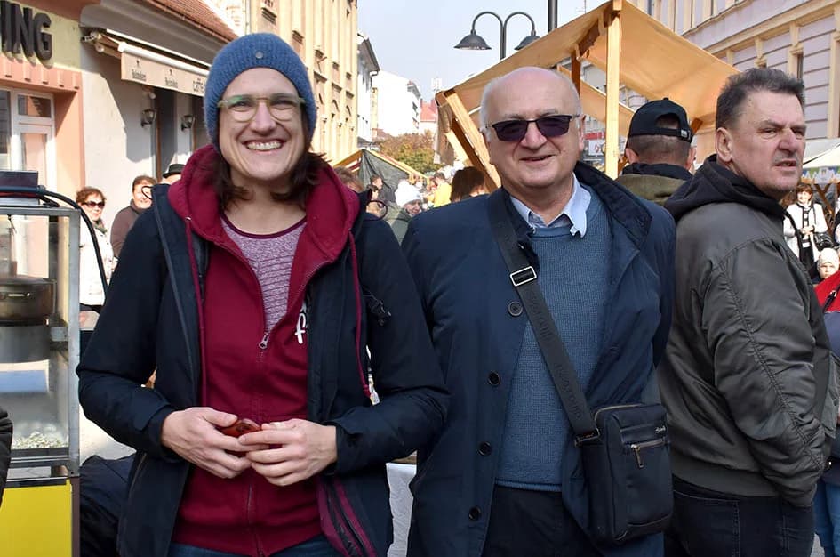 Jesenski sajam u požeškoj pješačkoj zoni okupio više od 60 izlagača