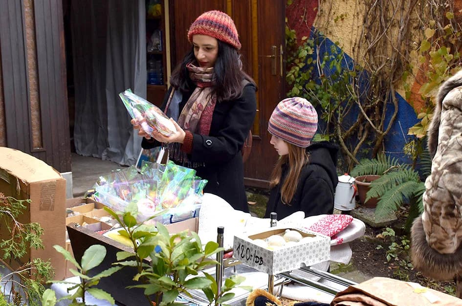 NOVOTARIJA U POŽEGI: Dvorišna prodaja u kojoj je bilo niz starinskih predmeta - za svakog ponešto i svačiji džep