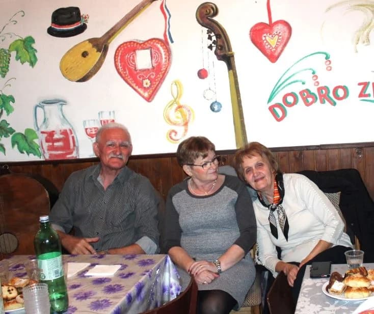MATICA UMIROVLJENIKA GRADA PLETERNICE: Uz pjesmu i ples proslavili Martinje