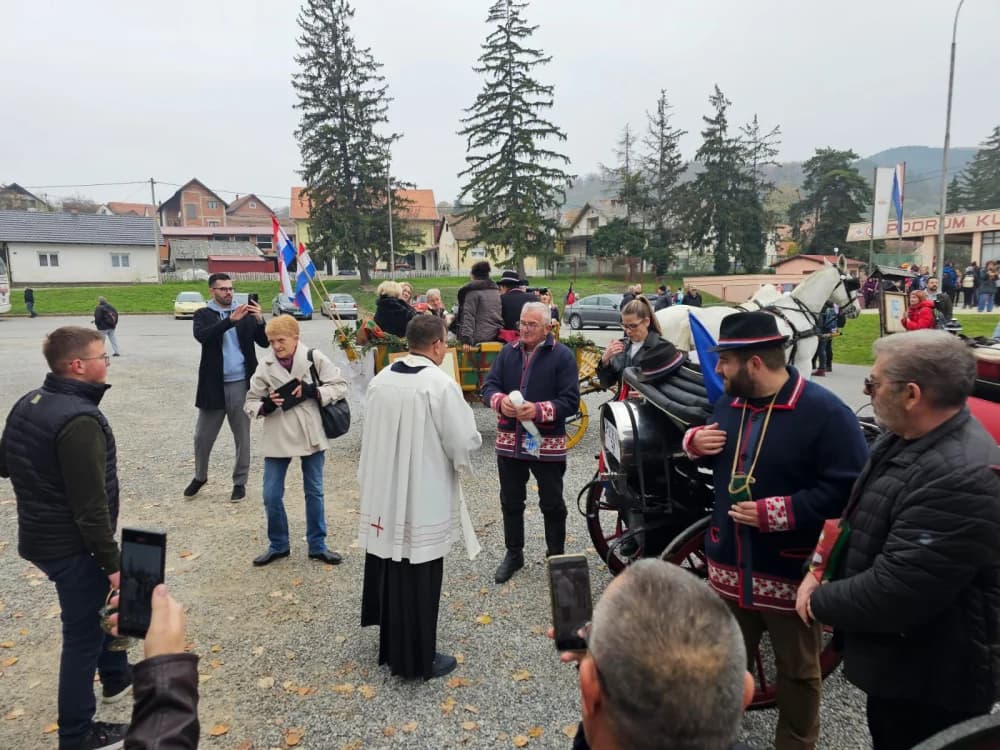 Nikad veći broj planinara, izlagača i posjetitelja na ovogodišnjem Martinje u Kutjevu koje će mnogima u dubokom sjećanju