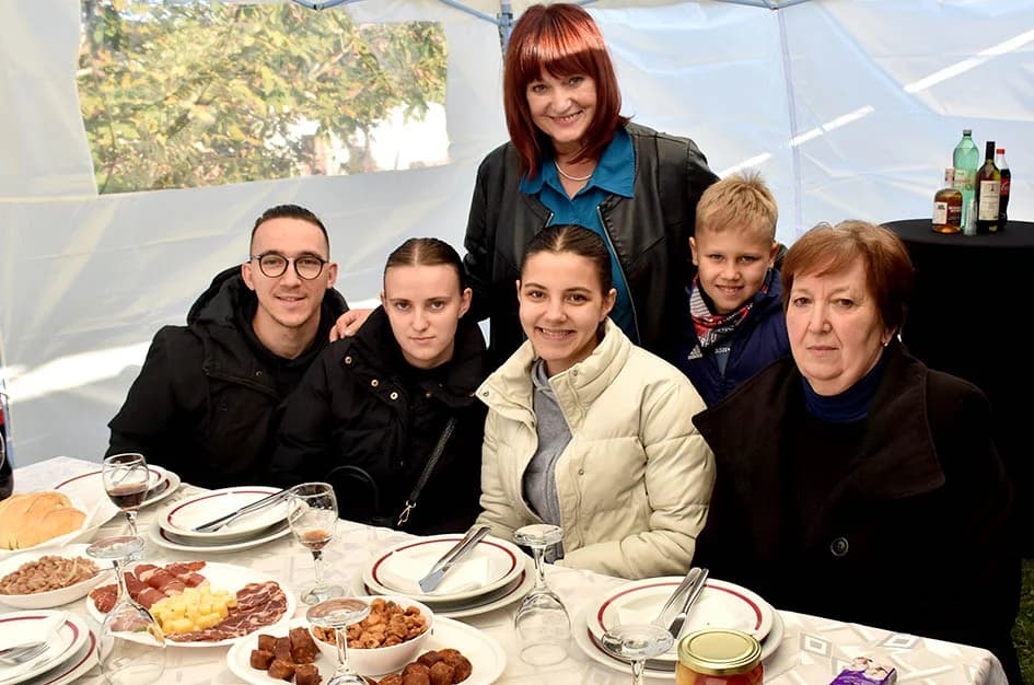 Šime Makarun iz Luna vinski kum obitelji Tandara iz Kutjeva