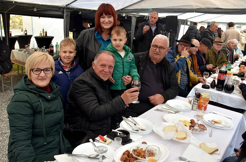 Šime Makarun iz Luna vinski kum obitelji Tandara iz Kutjeva