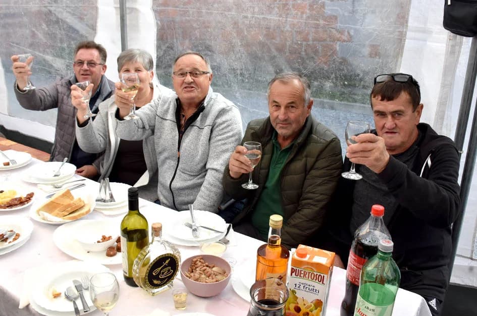 Šime Makarun iz Luna vinski kum obitelji Tandara iz Kutjeva