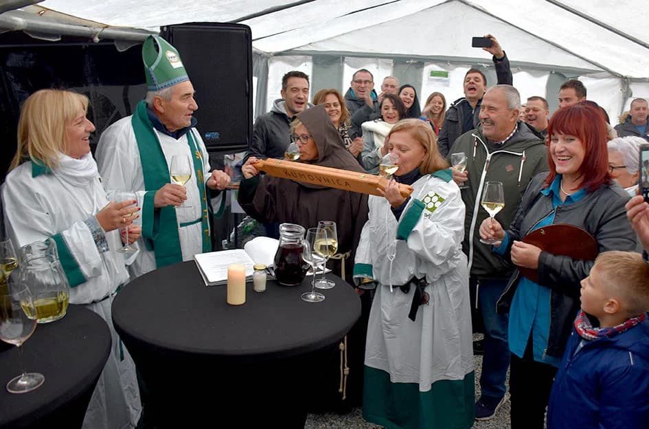 Šime Makarun iz Luna vinski kum obitelji Tandara iz Kutjeva