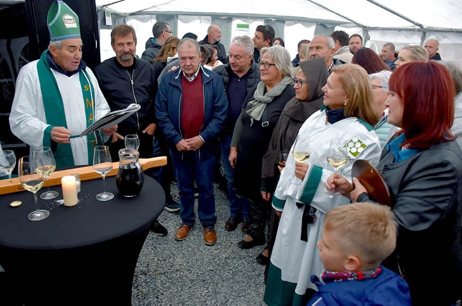 Šime Makarun iz Luna vinski kum obitelji Tandara iz Kutjeva