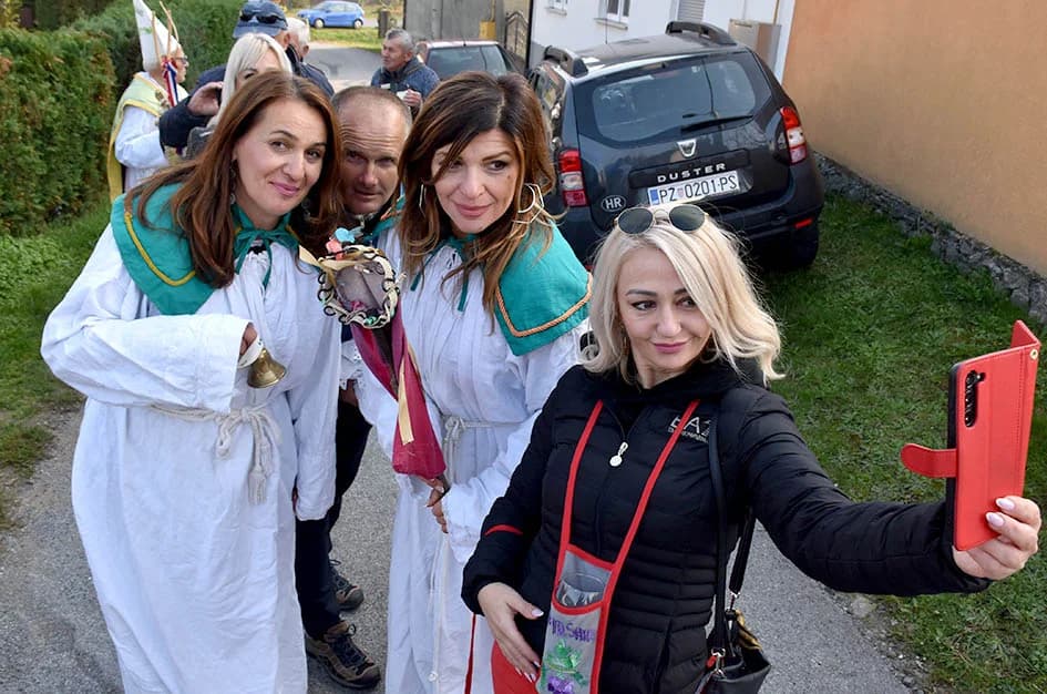 MARTINJE U KUTJEVAČKOJ OBITELJI KRSNIK: Besplatni grah za posjetitelje
