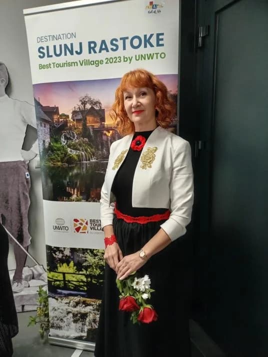 DOMOLJUBNA POEZIJA: U Zagrebu i Slunju promovirana zbirka pjesama „Bljesci“ Irene Kalan iz Bilica