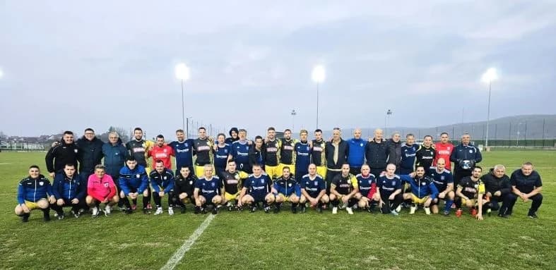 SPORTSKO PARTNERSTVO DVIJU DRŽAVA U PLETERNICI: Odigrana prijateljska nogometna utakmica između veterana Slavije i seniora Šujice