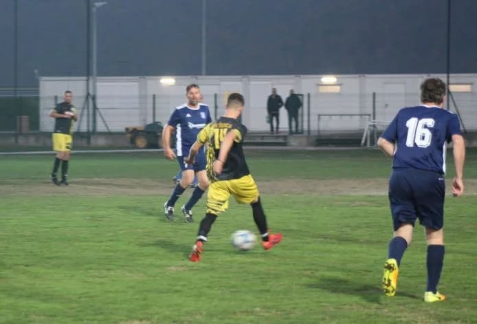 SPORTSKO PARTNERSTVO DVIJU DRŽAVA U PLETERNICI: Odigrana prijateljska nogometna utakmica između veterana Slavije i seniora Šujice