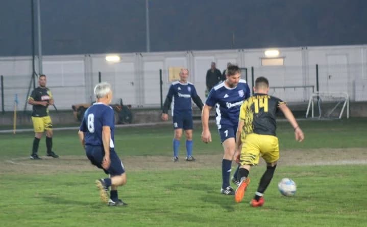 SPORTSKO PARTNERSTVO DVIJU DRŽAVA U PLETERNICI: Odigrana prijateljska nogometna utakmica između veterana Slavije i seniora Šujice