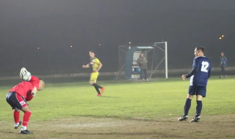SPORTSKO PARTNERSTVO DVIJU DRŽAVA U PLETERNICI: Odigrana prijateljska nogometna utakmica između veterana Slavije i seniora Šujice
