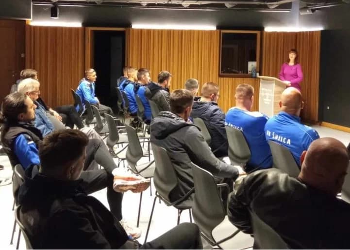 SPORTSKO PARTNERSTVO DVIJU DRŽAVA U PLETERNICI: Odigrana prijateljska nogometna utakmica između veterana Slavije i seniora Šujice