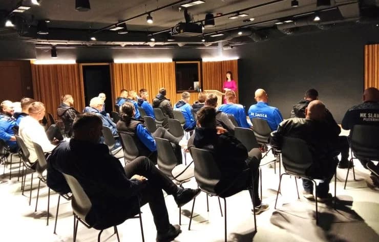 SPORTSKO PARTNERSTVO DVIJU DRŽAVA U PLETERNICI: Odigrana prijateljska nogometna utakmica između veterana Slavije i seniora Šujice