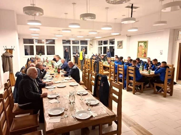 SPORTSKO PARTNERSTVO DVIJU DRŽAVA U PLETERNICI: Odigrana prijateljska nogometna utakmica između veterana Slavije i seniora Šujice