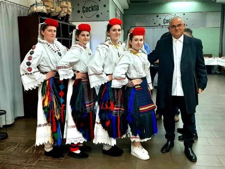 U Vukovaru na pjesničkoj manifestaciji sudjelovali predstavnici Grada Pleternice i Udruge „Matko Peić“