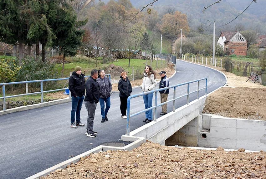 Mještani Vinorodne ulice u Novom Selu više nego zadovoljni: „Neće biti više blata i prašine u našem kraju“