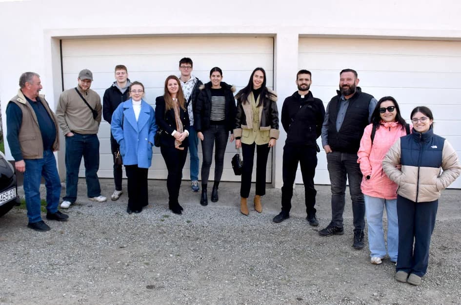 OPG Ribičić u Grabarju posjetili članovi Udruge katoličkih studenata Emaus iz Sarajev