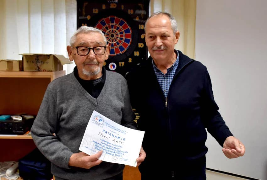 POŽEGA DOMAĆIN 2. TURNIRA U KUGLANJU UDRUGE UMIROVLJENIKA HEP-a SLAVONIJE I BARANJE: Prelazni pehar odnijeli Osječani