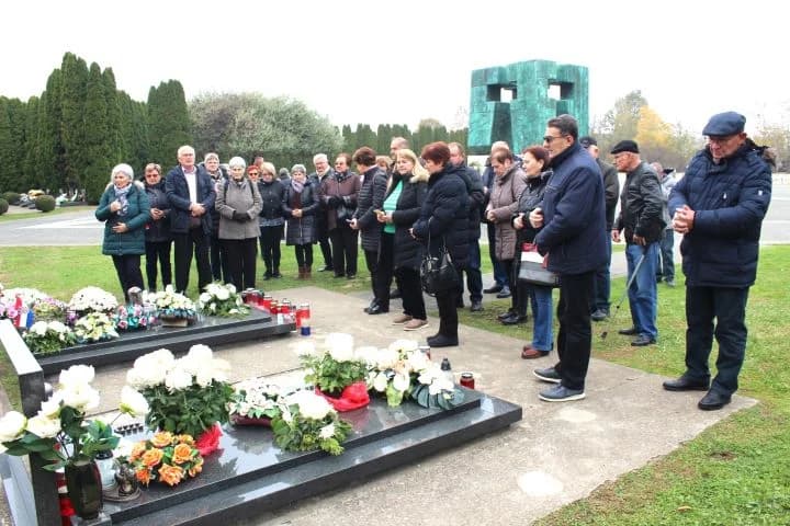 UOČI DANA SJEĆANJA: Pleternički umirovljenici posjetili Vukovar i Ilok