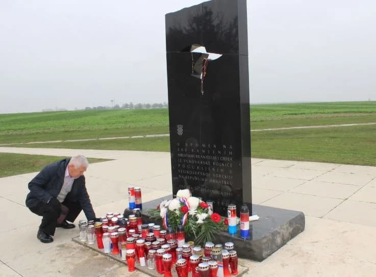 UOČI DANA SJEĆANJA: Pleternički umirovljenici posjetili Vukovar i Ilok