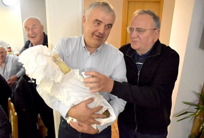 Dan kada vinari izvode supruge na ples