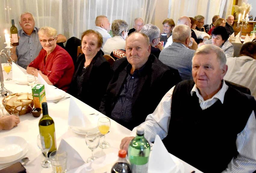 Dan kada vinari izvode supruge na ples