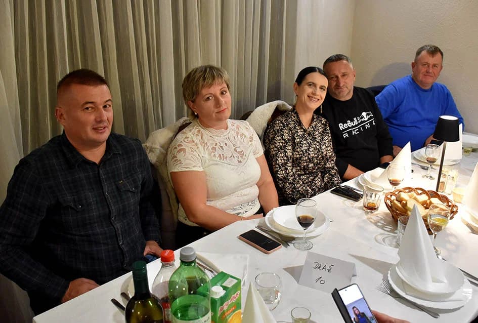 Dan kada vinari izvode supruge na ples