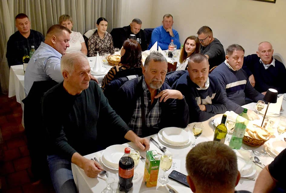 Dan kada vinari izvode supruge na ples