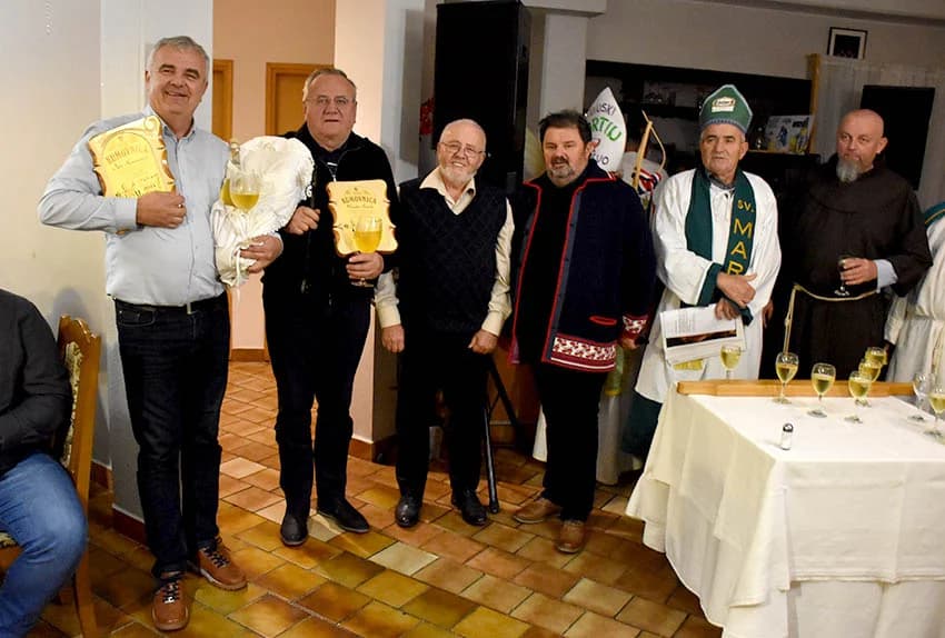 Dan kada vinari izvode supruge na ples