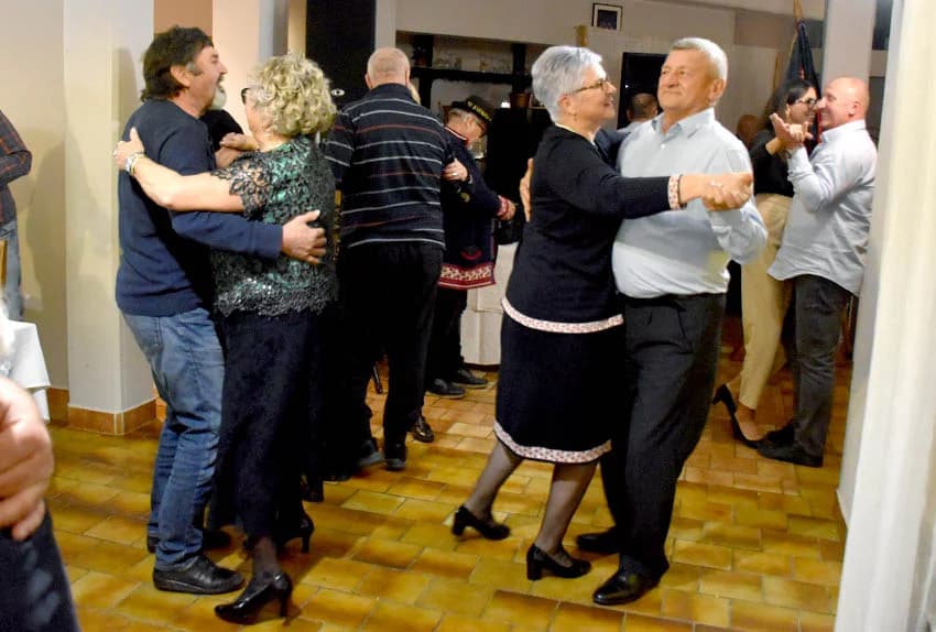 Dan kada vinari izvode supruge na ples