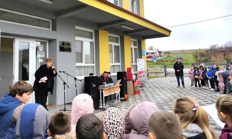 ČAGLINSKA OSNOVNA ŠKOLA: Paljenjem svijeća te likovnim i literarnim izričajima obilježili Dane sjećanja
