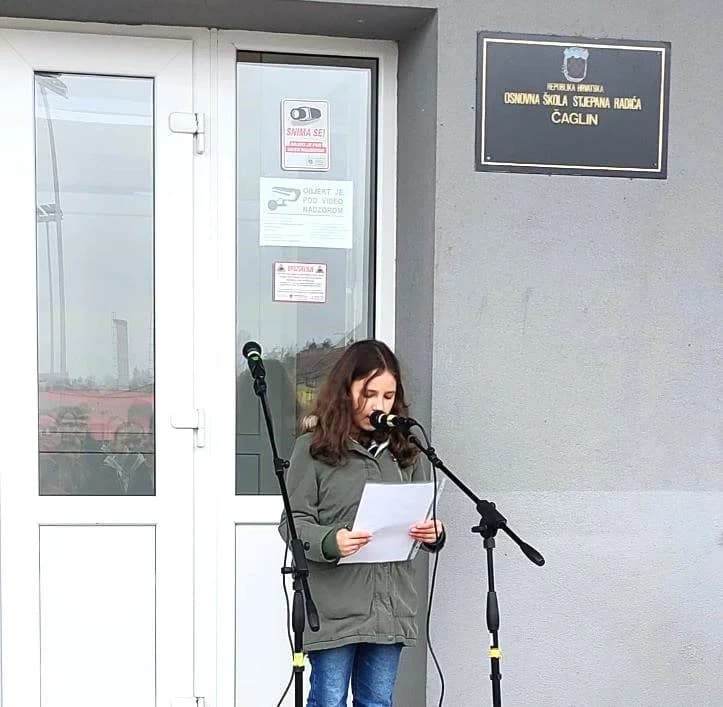 ČAGLINSKA OSNOVNA ŠKOLA: Paljenjem svijeća te likovnim i literarnim izričajima obilježili Dane sjećanja