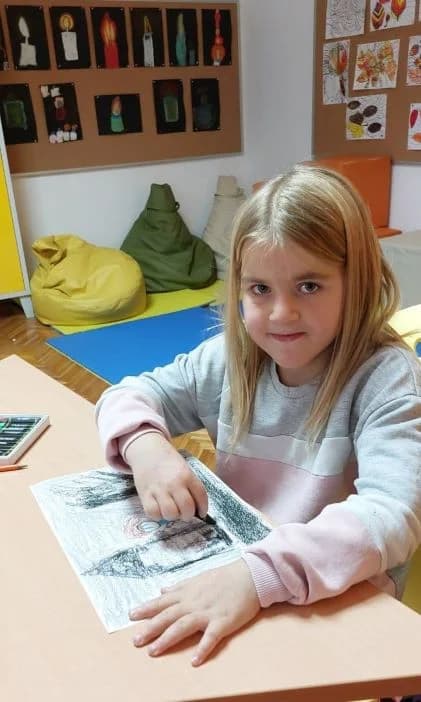 ČAGLINSKA OSNOVNA ŠKOLA: Paljenjem svijeća te likovnim i literarnim izričajima obilježili Dane sjećanja