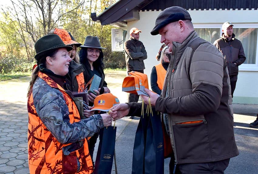 Lovkinje iz cijele zemlje u gostima kod jakšičkih lovaca