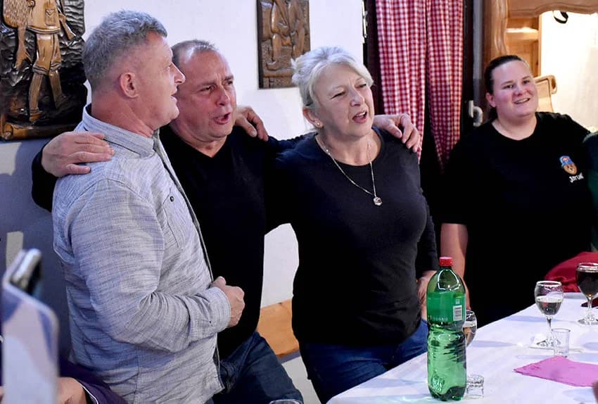 MARTINJA NA VELIKOM KAMENU IZNAD POŽEGE: Alen Klobučar vinski kum obitelji Hodak