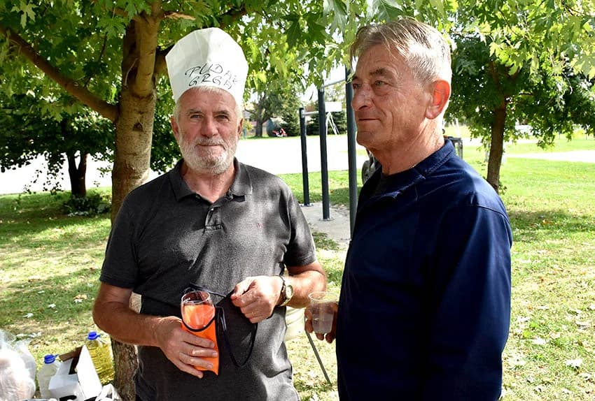 [FOTOGALERIJA] Pudar Petar Marjanović Čajo skuhao najbolji kotlić