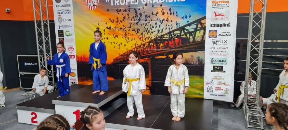 Lucija Mihović osvojila zlatnu, a Jošua Ćuže i Mateo Horvatović srebrne medalje