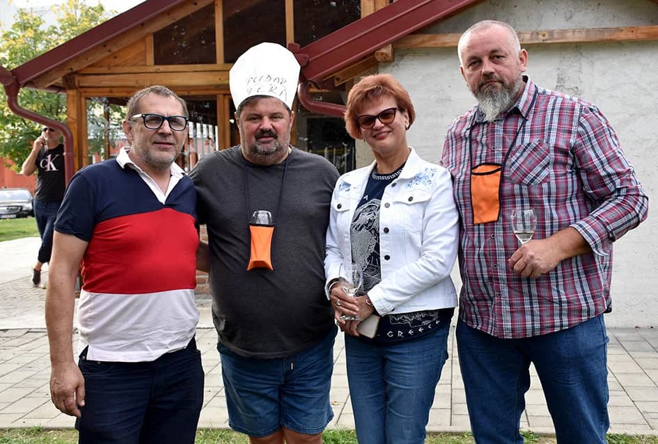 [FOTOGALERIJA] Pudar Petar Marjanović Čajo skuhao najbolji kotlić