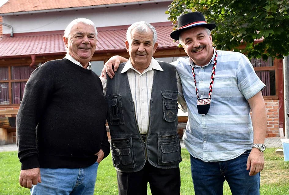 [FOTOGALERIJA] Pudar Petar Marjanović Čajo skuhao najbolji kotlić