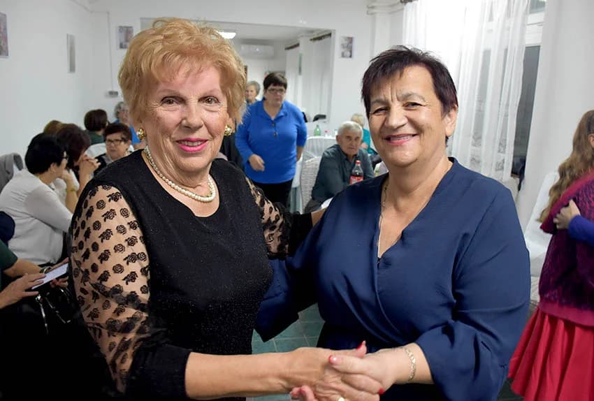 KATARINSKU ZABAVU ODRŽALI VELIČKI UMIROVLJENICI: Prigodno darivane tri Katarine