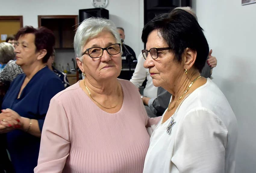 KATARINSKU ZABAVU ODRŽALI VELIČKI UMIROVLJENICI: Prigodno darivane tri Katarine