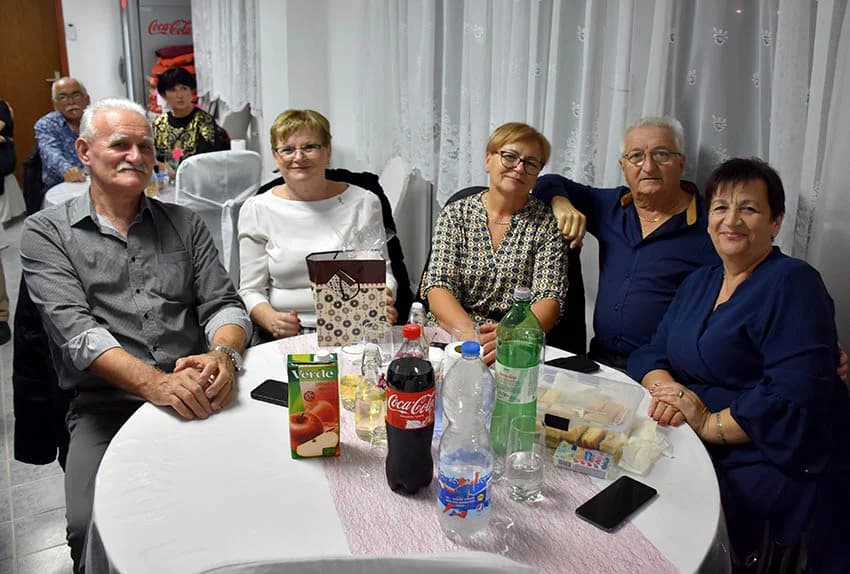 KATARINSKU ZABAVU ODRŽALI VELIČKI UMIROVLJENICI: Prigodno darivane tri Katarine