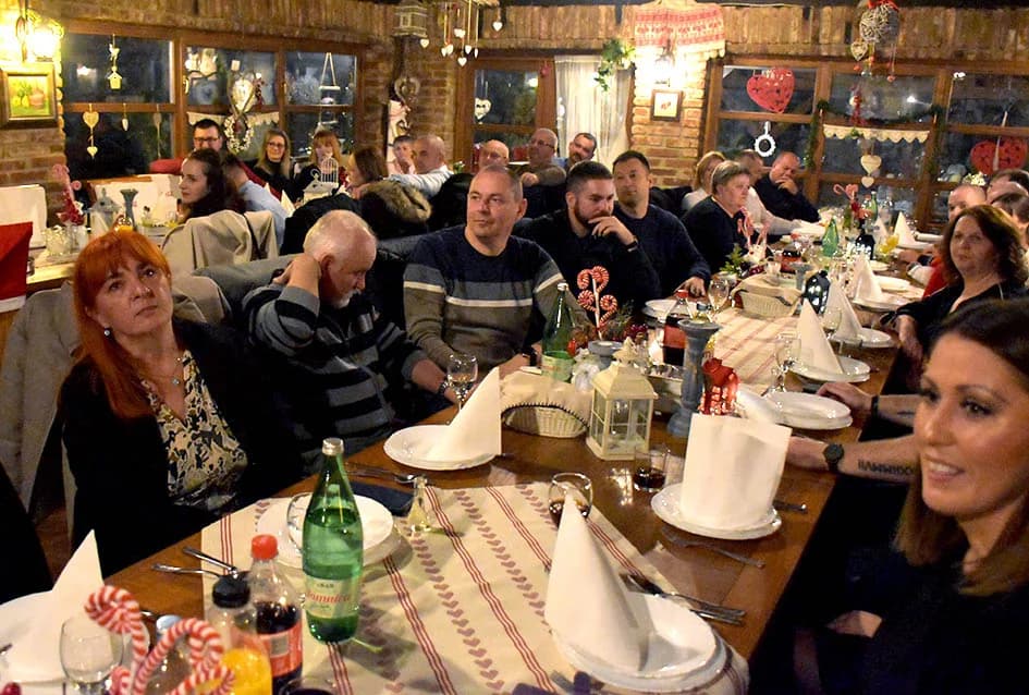 50 GODINA POSTOJANJA OBRTA „ELEKTROMEHANIKA RESANOVIĆ“ IZ POŽEGE Uz jubilej obrta slavili i 20 godina braka