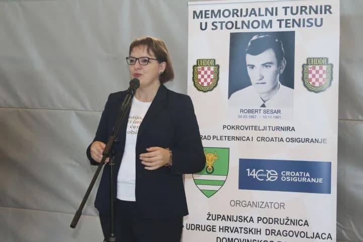 ODRŽAN MEMORIJALNI STOLNOTENISKI TURNIR “ROBERT SESAR“: Prvo mjesto i pehar osvojio Stolnoteniski klub Požega