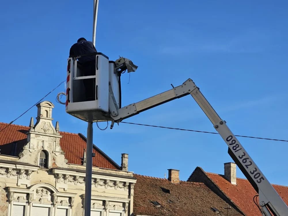 Božićno ukrašavanje Požege