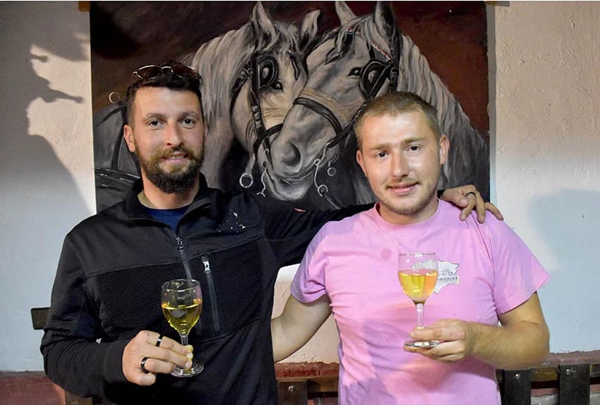 KUTJEVČANIN IMA KRAVU KOJA MUZE GRAŠEVINU PRAVU: Vraćena Ivi Enjingiju, bivšem vlasniku