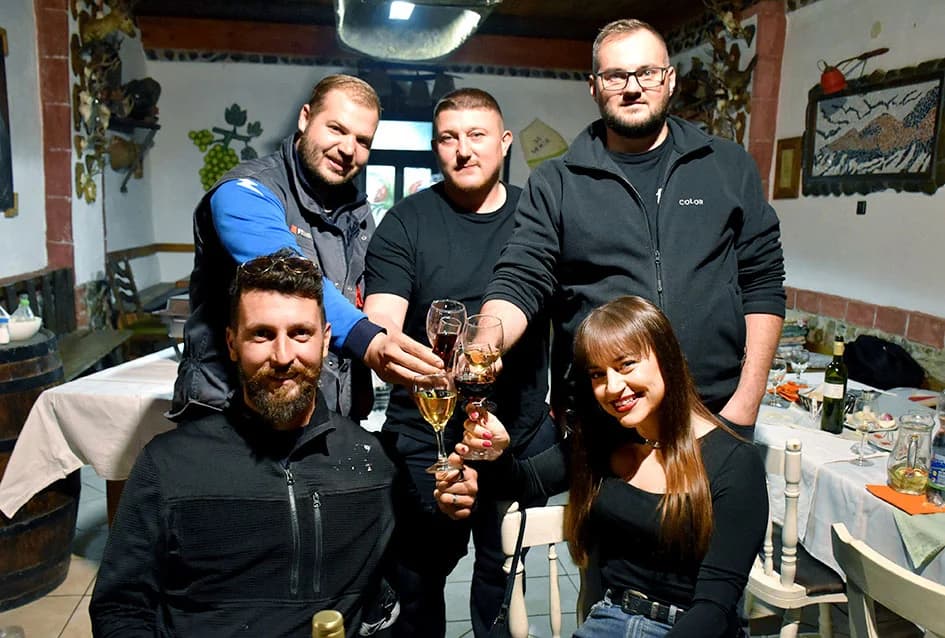 KUTJEVČANIN IMA KRAVU KOJA MUZE GRAŠEVINU PRAVU: Vraćena Ivi Enjingiju, bivšem vlasniku